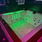 Coquine Avec Jacuzzi Yaospa60 *